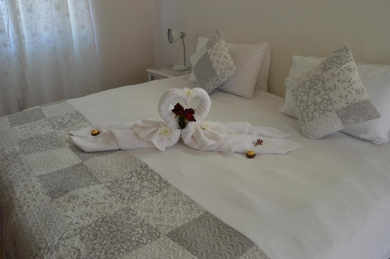 Villelodge Accommodation Lüderitz エクステリア 写真